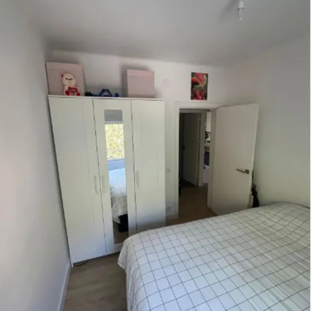 Rent this 3 bed apartment on Farmàcia Berga Villanueva in Encarnació, Carrer del Gaià
