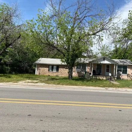 Buy this 3 bed house on 631 South Austin Street in Comanche, TX 76442