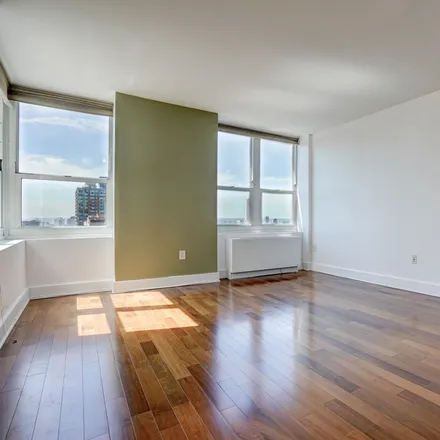 Image 2 - Trump Plaza Residences, 88 Morgan Street, Jersey City, NJ 07311, USA - Condo for rent