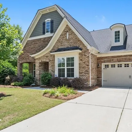 Buy this 3 bed house on 11226 Island Point Rd in Charlotte, North Carolina