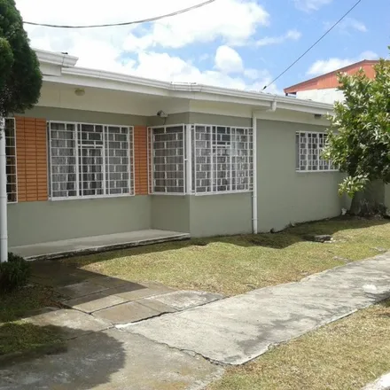 Rent this 1 bed house on Zapote in Córdoba, CR