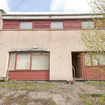 Buy this 3 bed townhouse on Red Cross Centre in 184 Glenhove Road, Cumbernauld