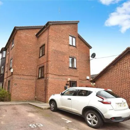 Rent this 1 bed room on Poets Chase in Aylesbury, HP21 7LP