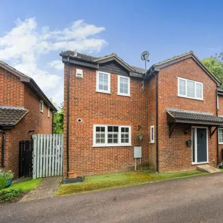 Buy this 3 bed house on Thames Close in Flitwick, MK45 1EQ