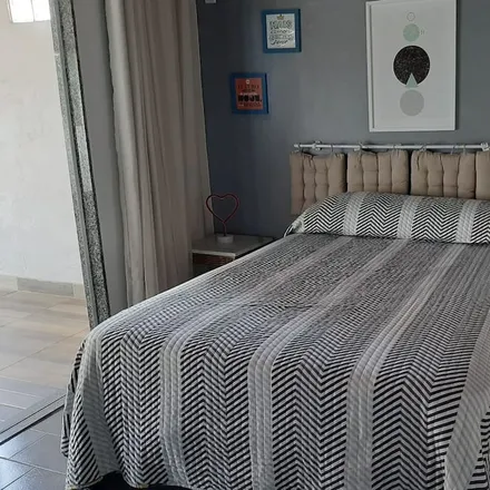 Rent this 2 bed house on São Miguel in Itaboraí, Região Metropolitana do Rio de Janeiro