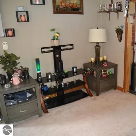 Image 3 - 784 North Otsego Lake Road, Pearll City, Bagley Township, MI 49735, USA - Apartment for sale