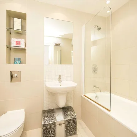 Rent this 2 bed apartment on Queenstown Road in London, SW8 3SB