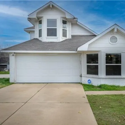 Buy this 3 bed house on 2304 Bluejay Drive in Killeen, TX 76549