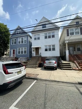 Rent this 2 bed house on 29 Edwards Court in Bayonne, NJ 07002