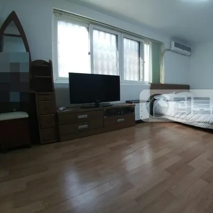 Rent this studio apartment on 서울특별시 송파구 잠실동 247-6