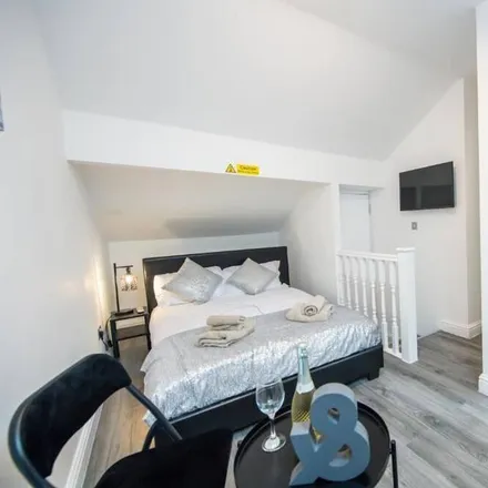 Rent this 5 bed apartment on Liverpool in L7 8RE, United Kingdom