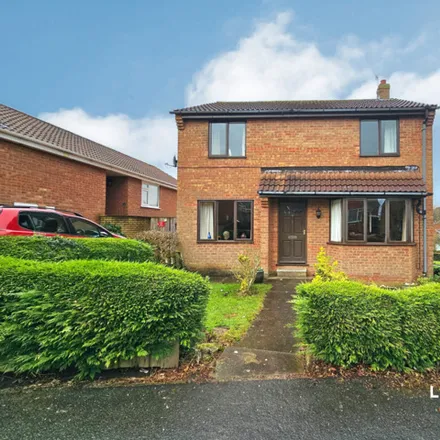 Buy this 4 bed house on Hovingham Drive in Newby, YO12 5XT