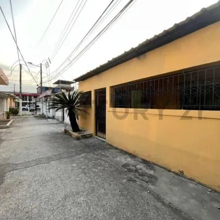 Rent this studio house on 13 Peatonal 3 in 090504, Guayaquil