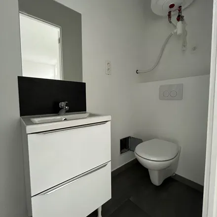 Image 7 - Chaussée de Bruxelles 44, 6040 Charleroi, Belgium - Apartment for rent