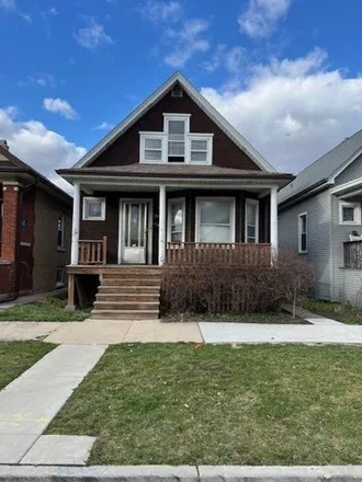 Buy this 2 bed house on 5030 West Grace Street in Chicago, IL 60634