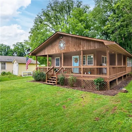 Buy this 3 bed house on 528 Westwood Circle in Waynesville, NC 28786