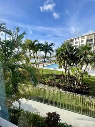 Buy this 2 bed condo on 3547 South Ocean Boulevard in South Palm Beach, Palm Beach County