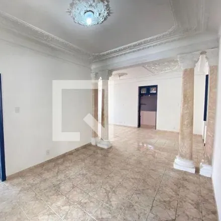 Rent this 7 bed house on Moto Preço in Rua Bela Vista do Cabral, Lapa