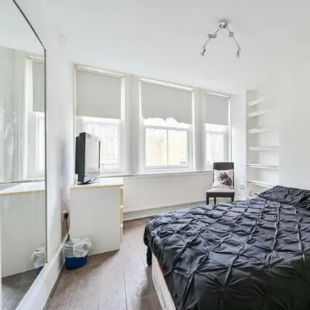 Buy this 2 bed apartment on Hayles Buildings in Elliott's Row, London