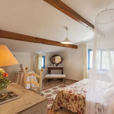 Rent this 6 bed house on 20240 Poggio-di-Nazza
