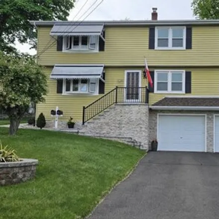 Rent this 3 bed house on 14 Cadwell Court in New Britain, CT 06051