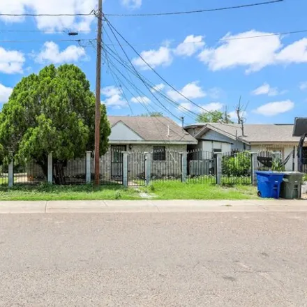 Image 7 - 2920 San Eduardo Ave, Laredo, Texas, 78040 - House for sale