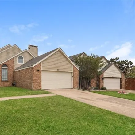 Image 2 - 549 Trailcrest Drive, Garland, TX 75043, USA - House for sale