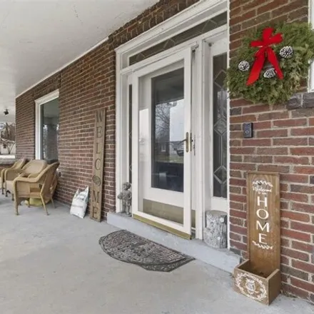 Image 2 - 207 North Pine Street, New London, Henry County, IA 52645, USA - House for sale