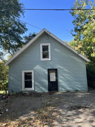 Buy this 3 bed house on 1910 Taylor Road in Highland Heights, Campbell County