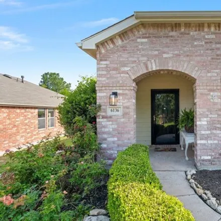 Image 3 - 6136 Paddlefish Drive, Fort Worth, TX 76179, USA - House for sale