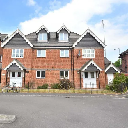Rent this 2 bed apartment on 106 Wokingham Road in Reading, RG6 1JL
