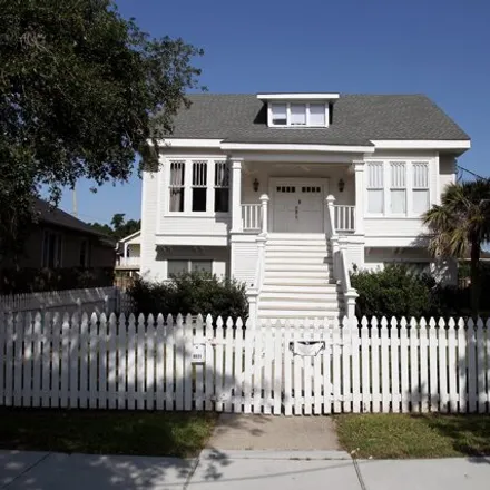 Buy this 5 bed house on 6831 West End Boulevard in Lakeview, New Orleans