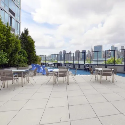 Image 9 - Blend on the Water, 4540 Center Boulevard, New York, NY 11109, USA - Apartment for rent