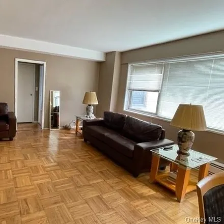 Image 8 - 3 Sedgwick Avenue, New York, NY 10468, USA - Apartment for sale