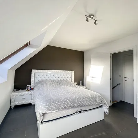 Rent this 2 bed apartment on Karreweg in 9990 Maldegem, Belgium