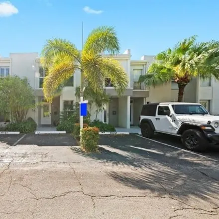 Image 7 - 665 Cypress Lane, Wilton Manors, FL 33305, USA - Condo for sale