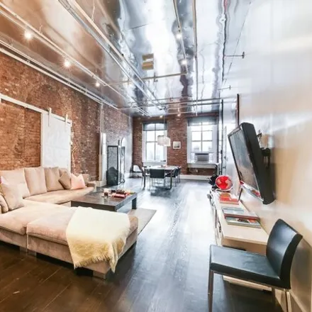 Rent this 1 bed house on 307 Canal Street in New York, NY 10013