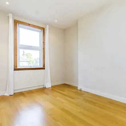 Image 4 - Kingsley Avenue, London, W13 0EE, United Kingdom - Apartment for rent