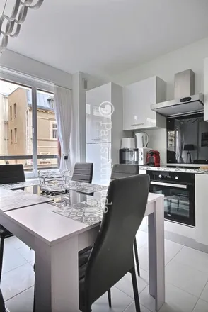 Image 8 - Missada, Rue Laugier, 75017 Paris, France - Apartment for rent
