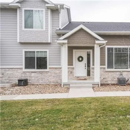 Buy this 2 bed house on 572 Spring Crest Lane in Waukee, IA 50263