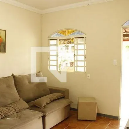 Buy this 5 bed house on Alice Pães Atesanais in Rua Perobas, Sede