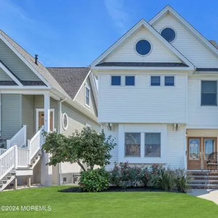Rent this 4 bed house on 19 Pearce Court in Manasquan, Monmouth County