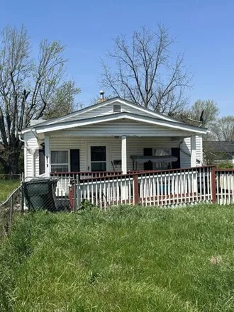Buy this 3 bed house on 923 Clarendon Avenue in Columbus, OH 43223