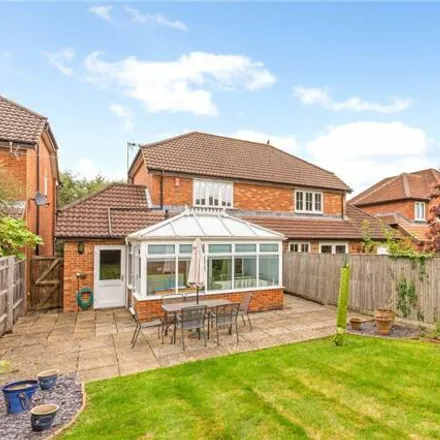 Image 2 - The Farthings, Chesham, HP6 6XJ, United Kingdom - Duplex for sale