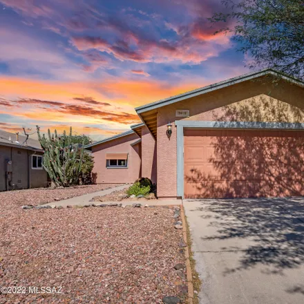 Buy this 3 bed house on 2912 West Yorkshire Street in Pima County, AZ 85742