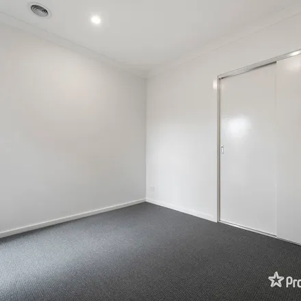 Rent this 3 bed apartment on Vere Court in Deanside VIC 3336, Australia