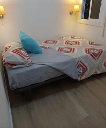Rent this 4 bed room on Carrer de Mallorca in 410, 08013 Barcelona