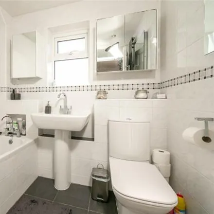 Image 2 - Spode Close, Tilehurst, Berkshire, Rg30 - House for sale