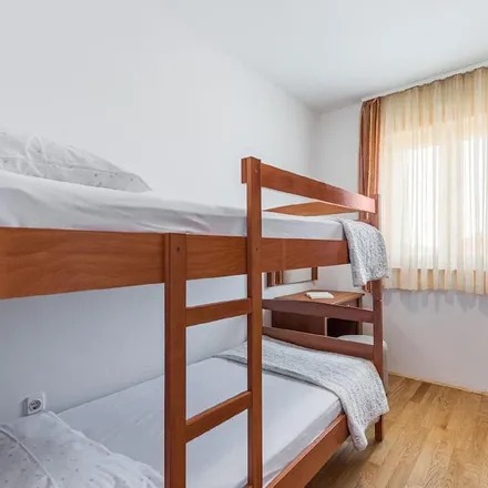 Image 5 - 52466 Grad Novigrad, Croatia - Apartment for rent