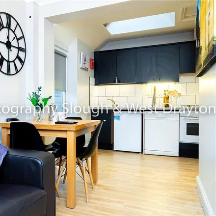 Image 1 - 12 Cobbett Road, Guildford, GU2 8EL, United Kingdom - Duplex for rent